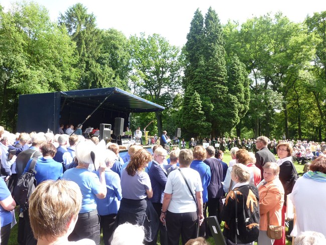 ../previews/035-SingendeGraft 05.JPG.medium.jpeg