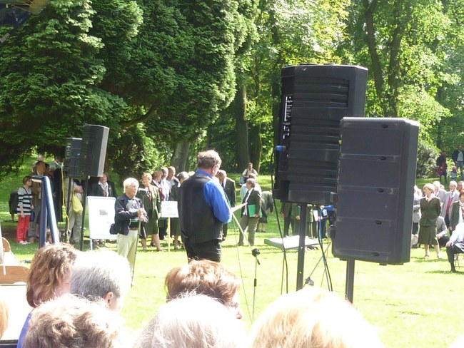 ../previews/036-SingendeGraft 06.JPG.medium.jpeg